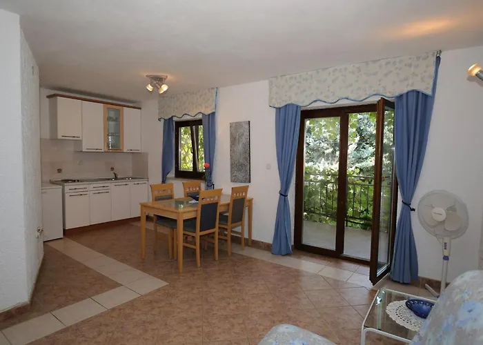 App 3- By Interhome * Funtana